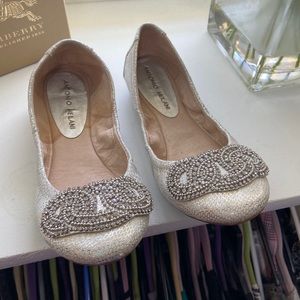 Special occasion flats